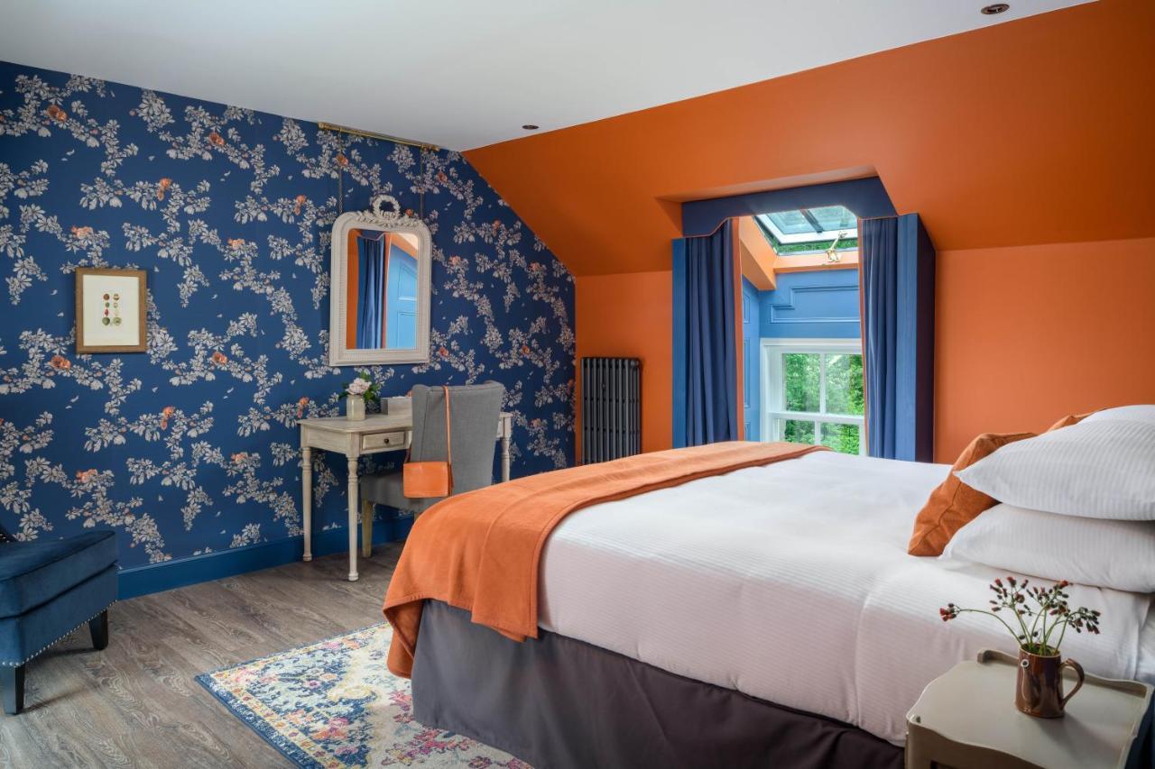 Meikleour Arms Hotel & Restaurant Екстериор снимка