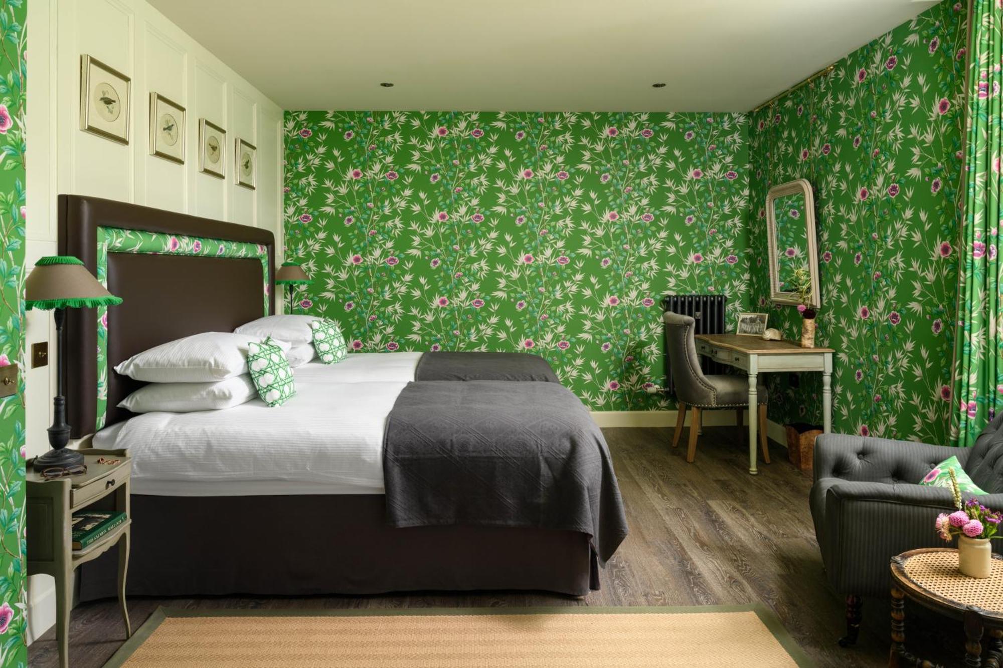 Meikleour Arms Hotel & Restaurant Екстериор снимка