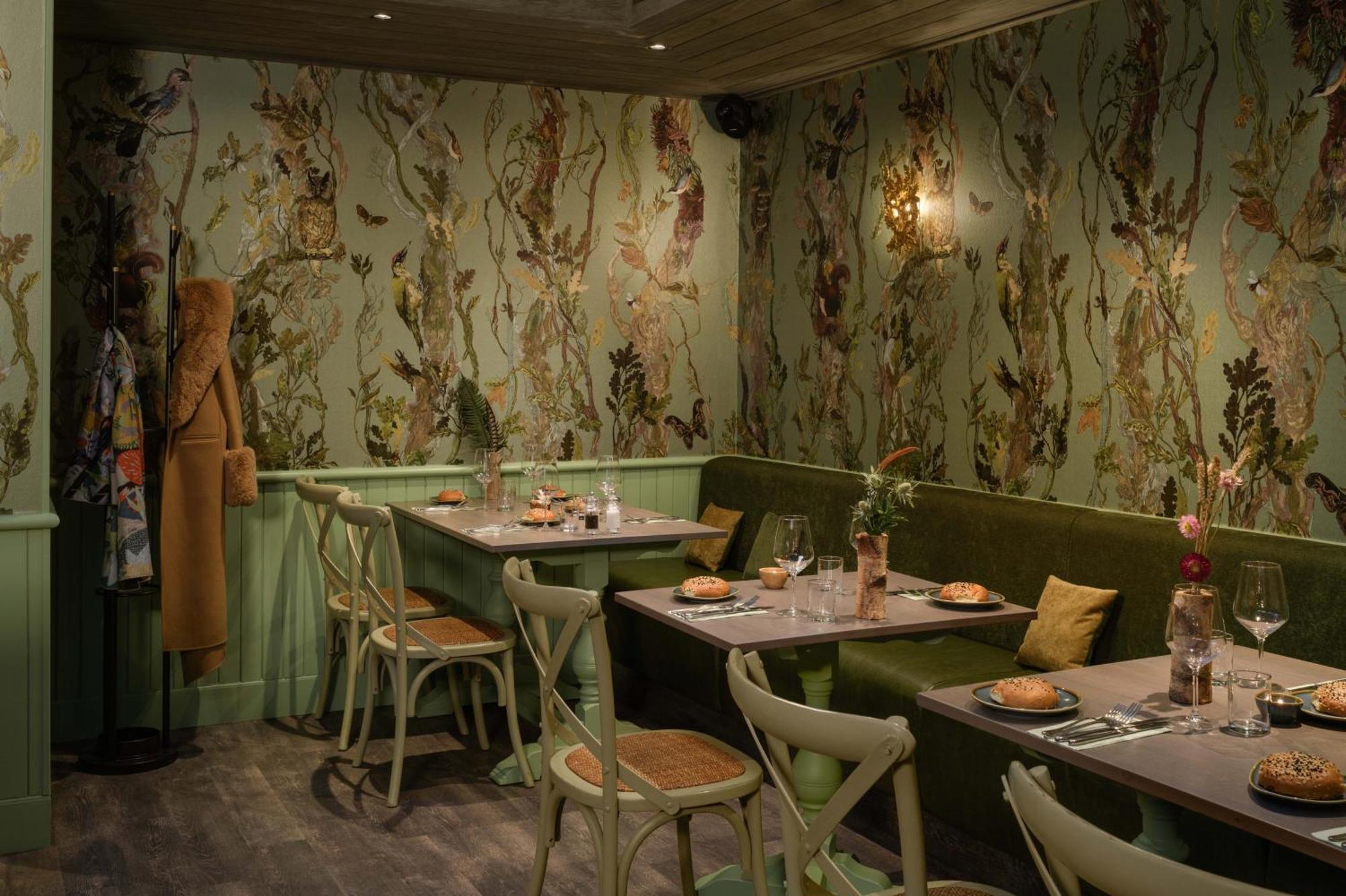 Meikleour Arms Hotel & Restaurant Екстериор снимка