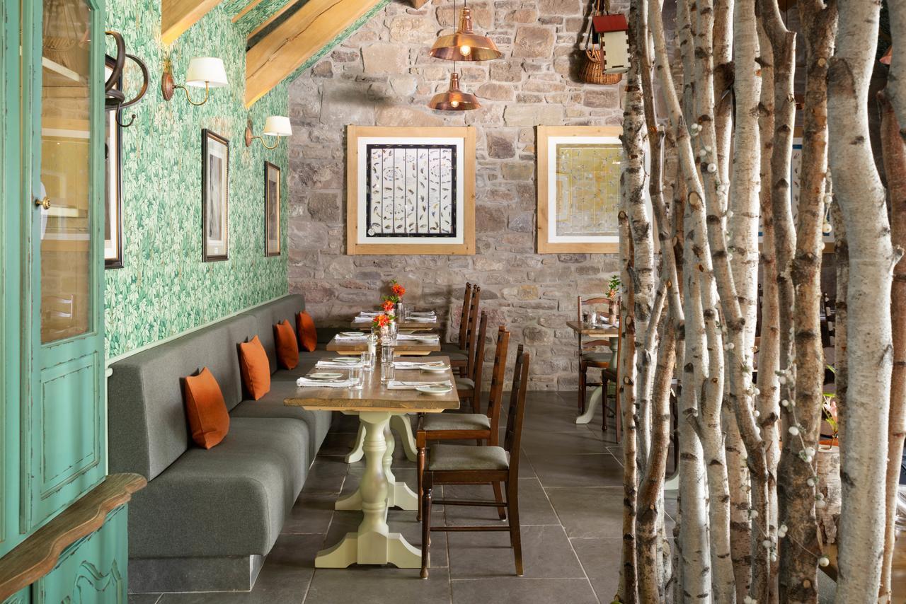Meikleour Arms Hotel & Restaurant Екстериор снимка